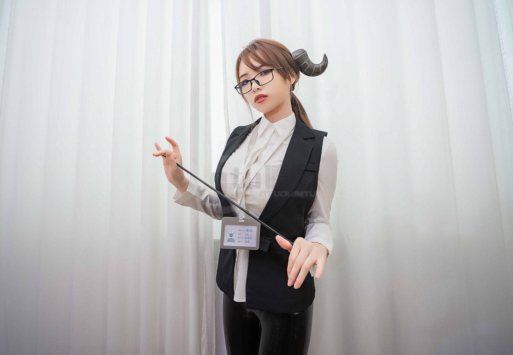 Coser@雯妹不讲道理 Vol.20 魅魔本 office devil-倩图社