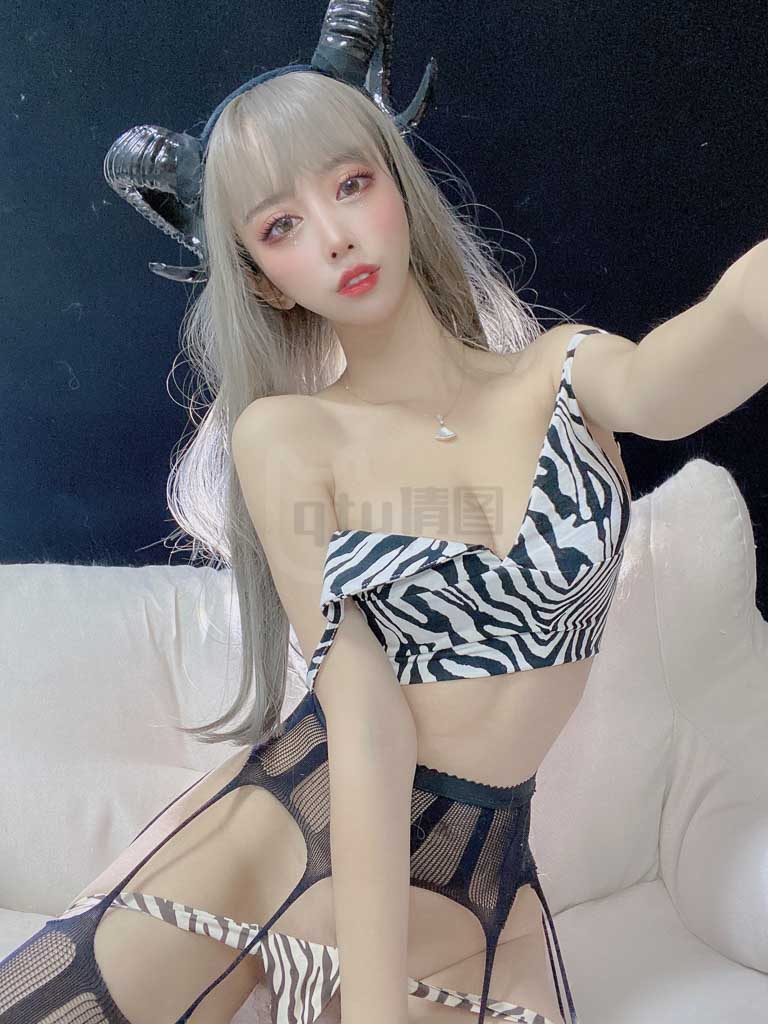 Coser@过期米线线喵 Vol.110 新年限定魅魔-倩图社