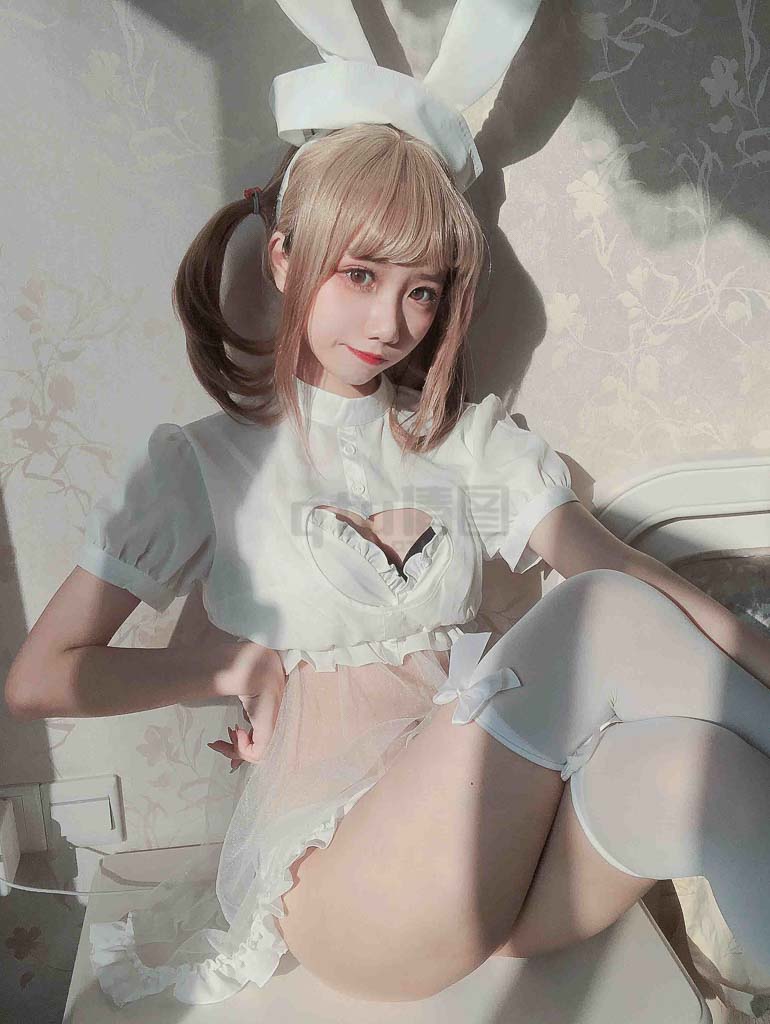 Coser@果咩酱w Vol.15 兔兔护-倩图社