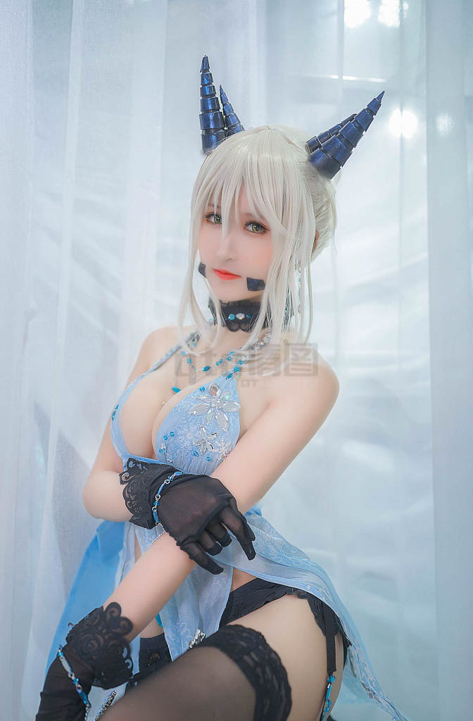 Coser@三度 Vol.75 黑枪呆&自拍-倩图社