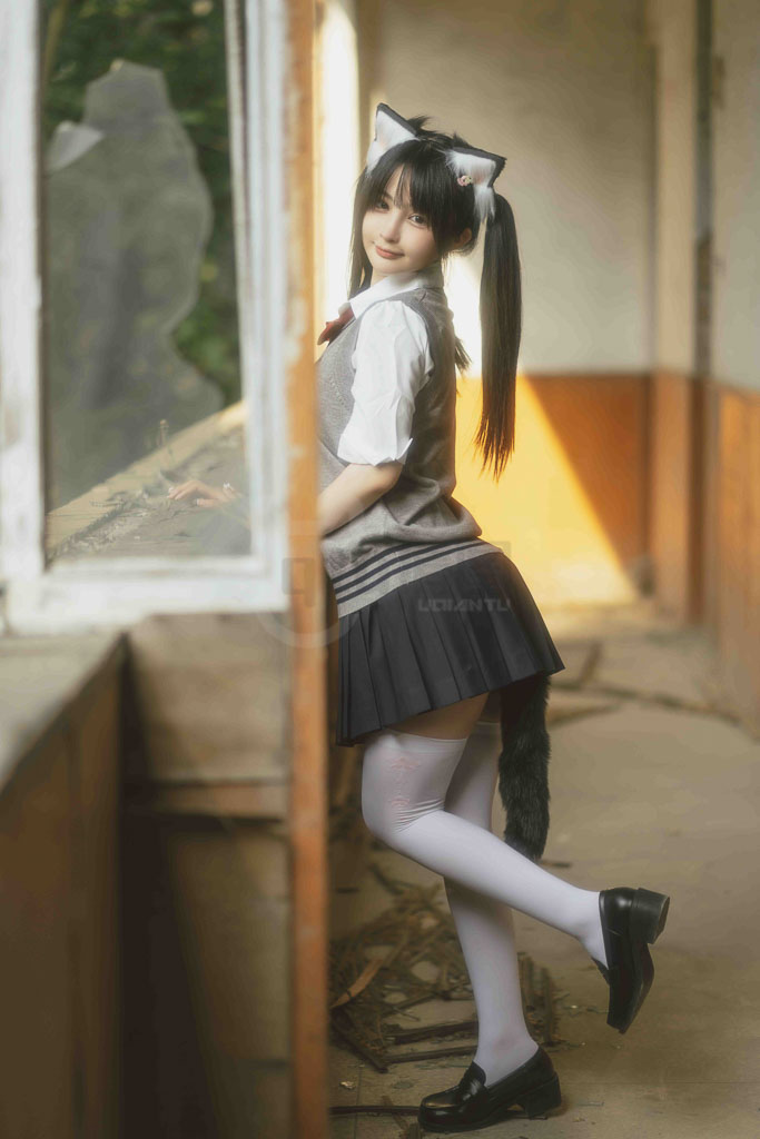 Coser@桜井宁宁 Vol.53 – 废墟jk-倩图社